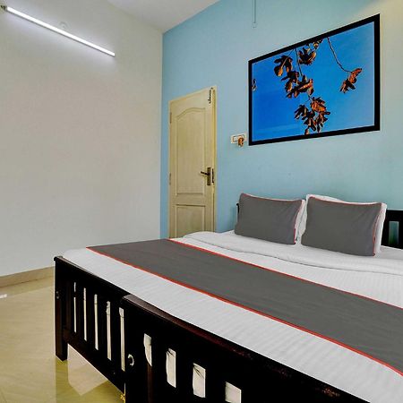 Collection O 81026 Suqoon Premium Stays Kochi Exterior photo