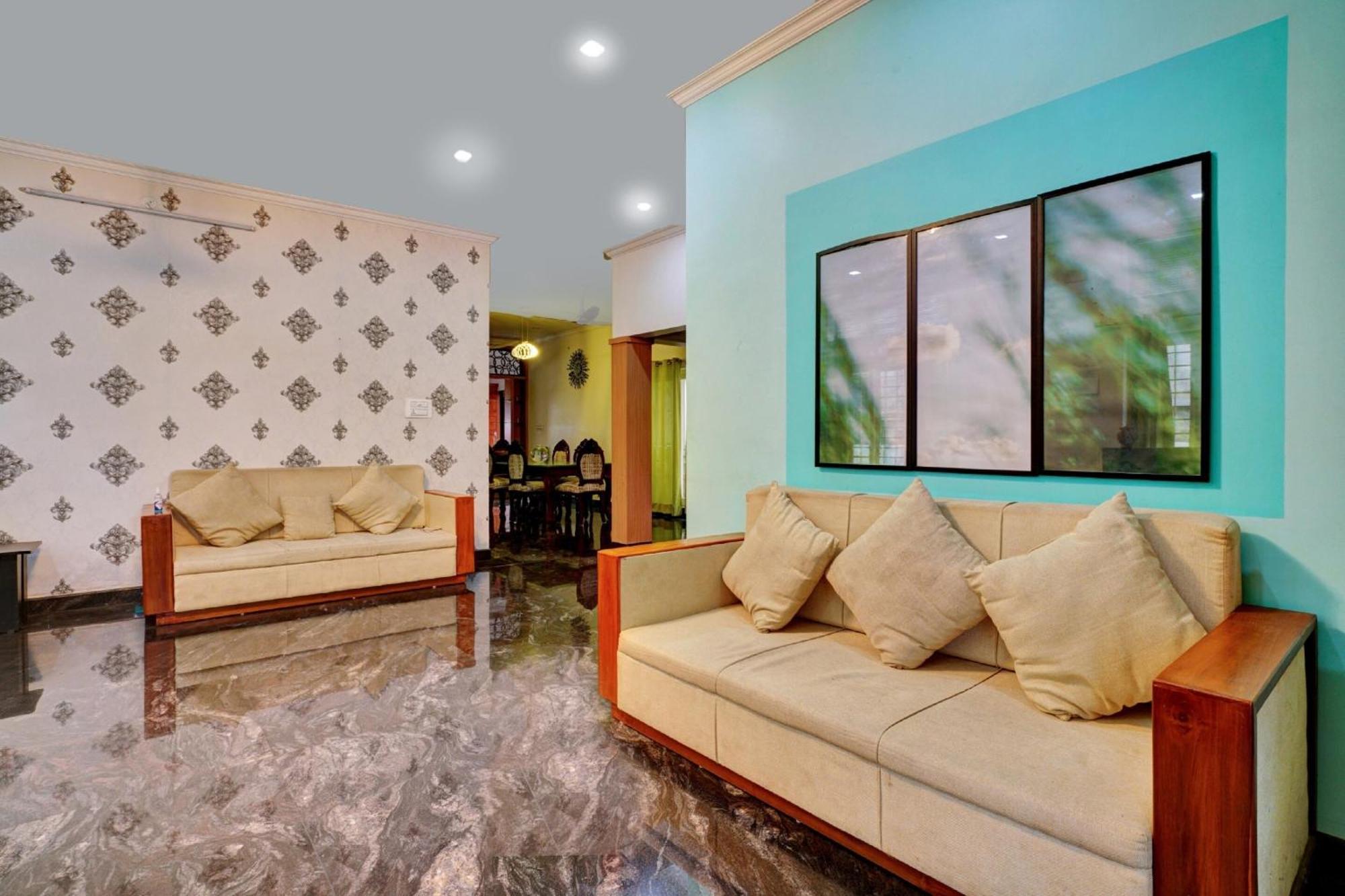 Collection O 81026 Suqoon Premium Stays Kochi Exterior photo
